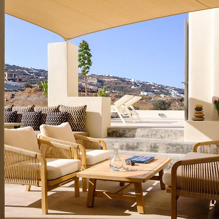 Home Of Lilies Fira  Exterior photo