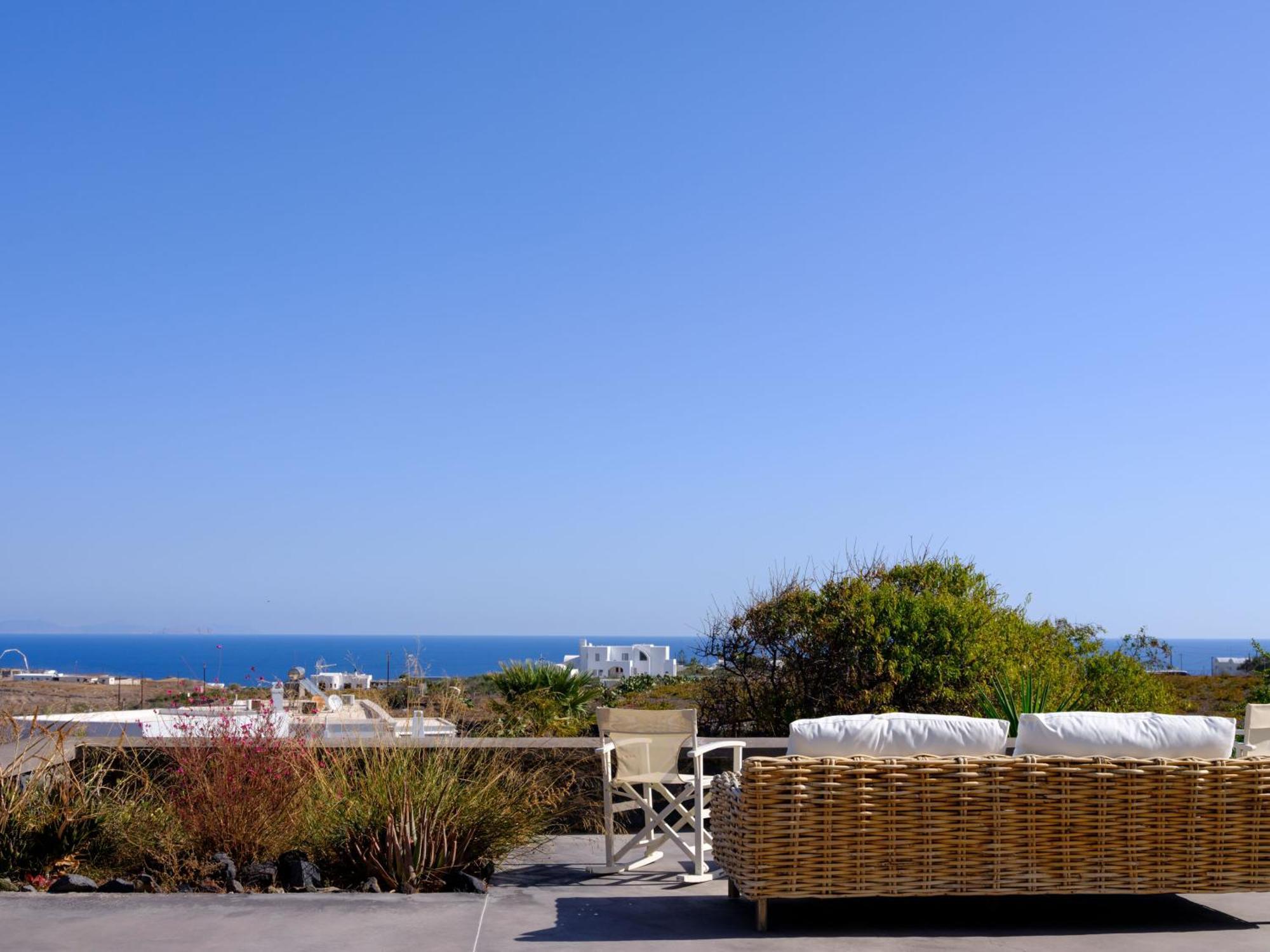 Home Of Lilies Fira  Exterior photo