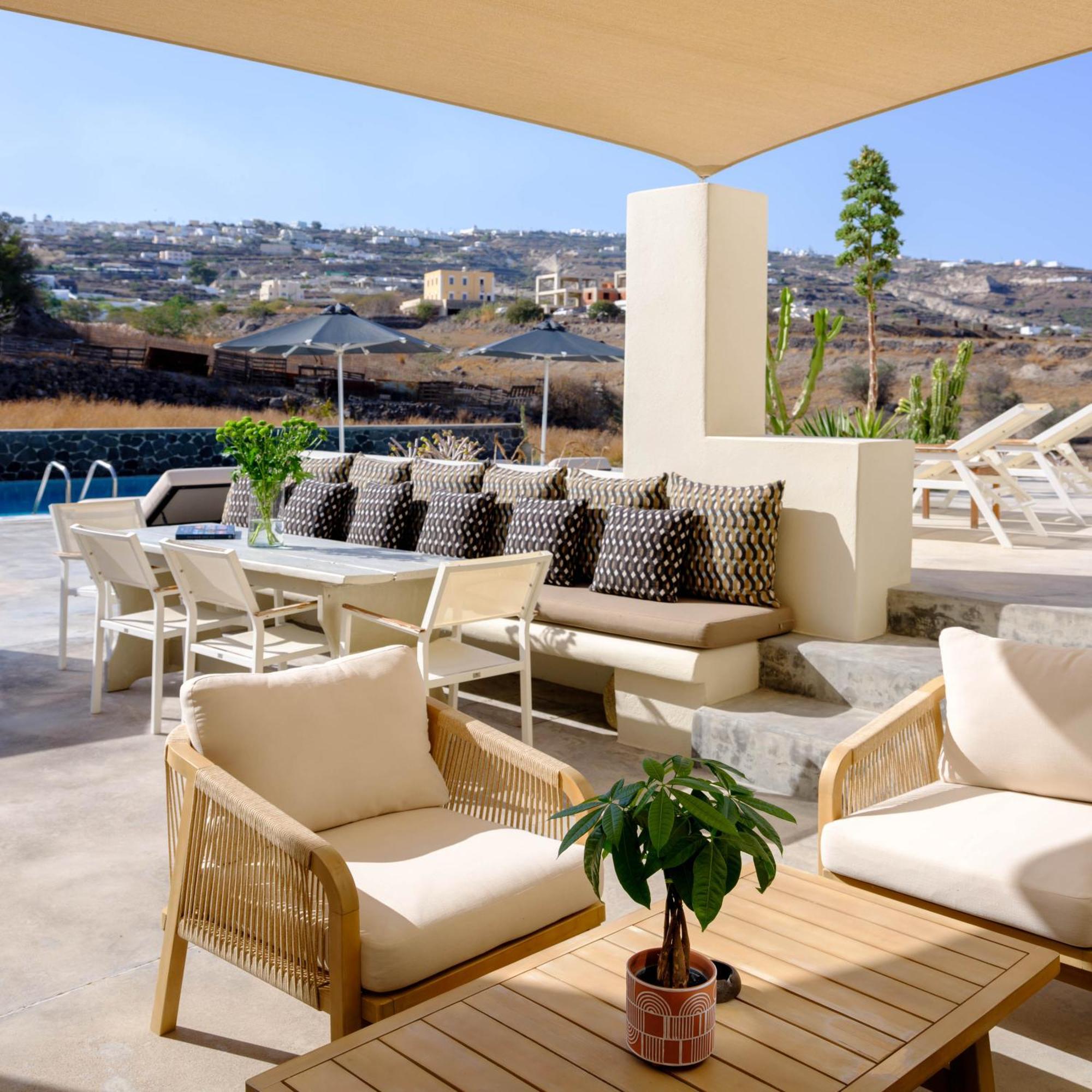 Home Of Lilies Fira  Exterior photo