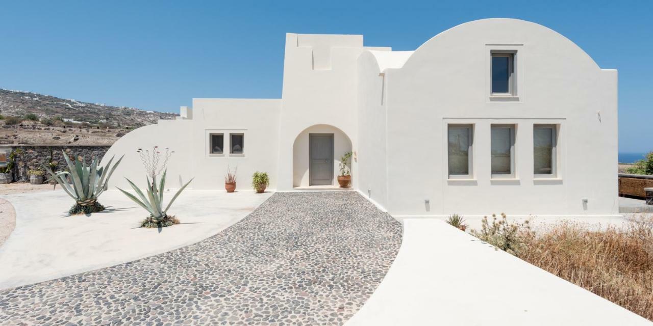 Home Of Lilies Fira  Exterior photo